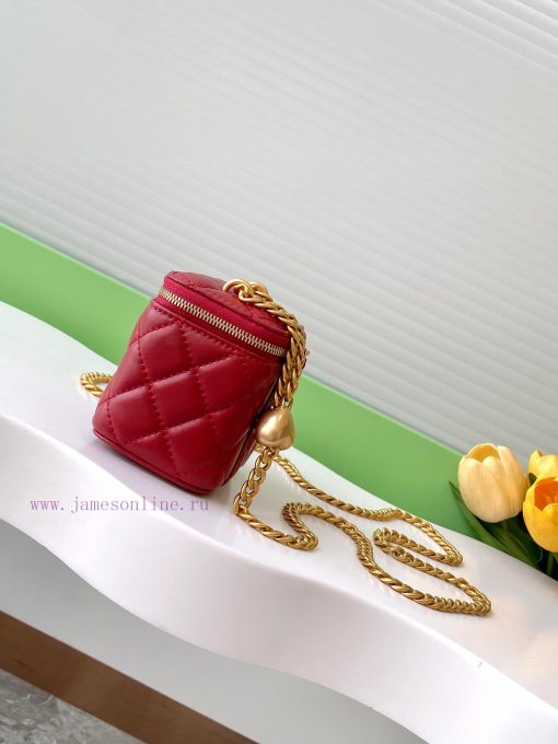 Chanel Bag The 24k box bag features the most beautiful heart-shaped adjustable buckle and ad fbag4ps5 - Image 3