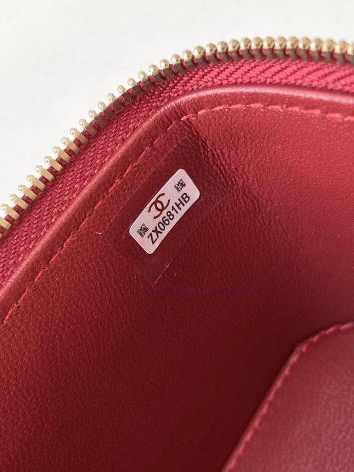 Chanel Bag The 24k box bag features the most beautiful heart-shaped adjustable buckle and ad fbag4ps5 - Image 8