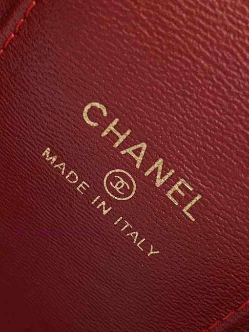 Chanel Bag The 24k box bag features the most beautiful heart-shaped adjustable buckle and ad fbag4ps5 - Image 10