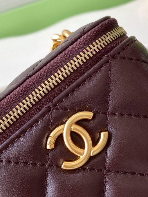Chanel Bag The 24k box bag features the most beautiful heart-shaped adjustable buckle and ad 8wgyy8wc - Image 6