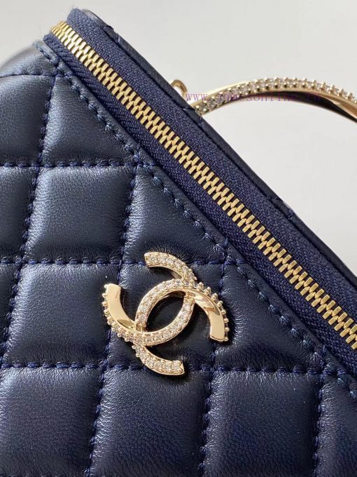Chanel Bag 24K Limited Edition Diamond Handle Long Box Bag Makeup Slant Cross Bag with Diamo 7qznrvws - Image 6