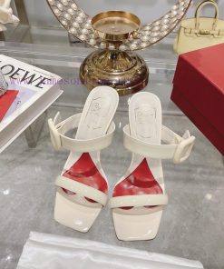 Roger Vivier's new slippers feature a single and double strap design with genuine leather sqxnicsycj