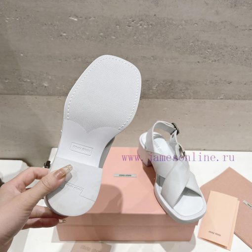 Top tierMiu Miu2024 popular thick heel sandalsThe Miu in the market is really girlish, with 7rjcd8zp - Image 9