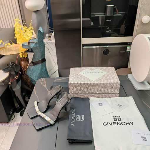Givenchy (latest official packaging package, equipped with a 24 year G-patterned pink heart-ys0cf2op