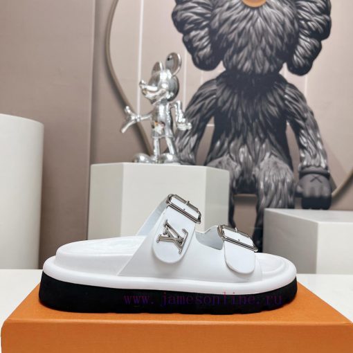 Top tierL * V Donkey 2024vs Summer Latest Wang Fried Sandals SeriesCouple belt buckle cooler2o9aqaaj - Image 6