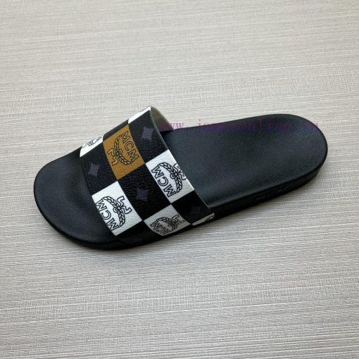 MCM's latest popular fashion slippers, with original 11 mold opening on the official website2pc7gk57 - Image 9