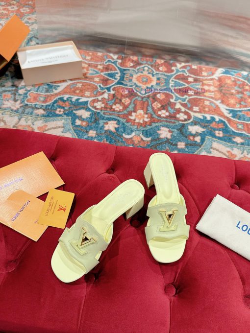 ️  𝒍𝒐𝒔𝒊𝒔𝒗𝒌𝒊𝒕𝒕𝒕 2024SS Spring/Summer Slippers Lv Louis Vuitton Top ️ Last After repeated debubd85cw79 - Image 4