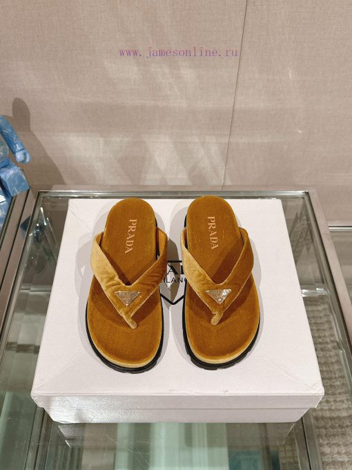 -24Ss new Prada herringbone velvet flip flopsThis sandal features a mixed design that clevernny8hdww - Image 2