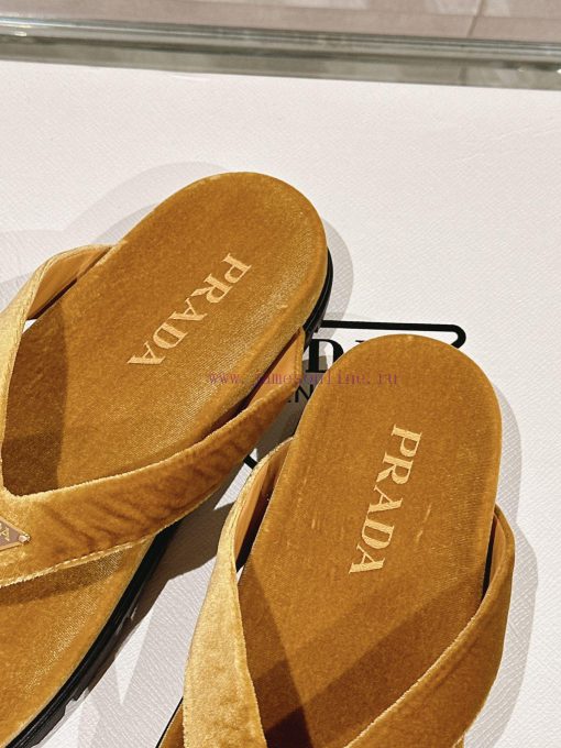 -24Ss new Prada herringbone velvet flip flopsThis sandal features a mixed design that clevernny8hdww - Image 8