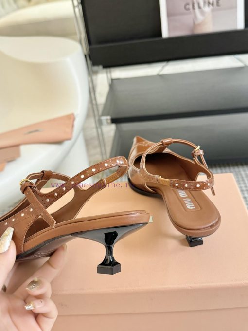 Miumiu 24 new shallow back empty sandalsComfortable and not monotonous, the material is softffoi0yq8 - Image 7