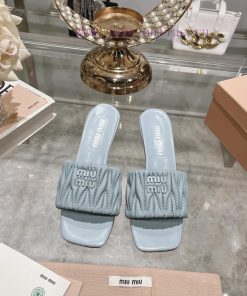 Miu Miu 2024 Spring/Summer New Soft Sheepskin Wrinkled Face Cool Slippers SeriesSweet and samcz7fiam