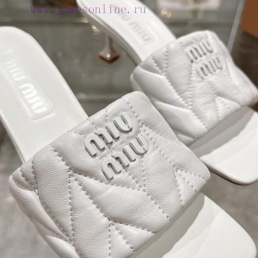 Miu Miu 2024 Spring/Summer New Soft Sheepskin Wrinkled Face Cool Slippers SeriesSweet and sayl5g3yvw - Image 8