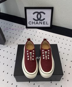 Chanel's new canvas shoes are very fashionable, youthful, and energetic. Vintgage is a must-9mrmdg7r