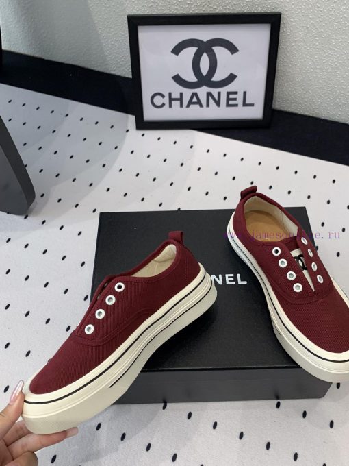 Chanel's new canvas shoes are very fashionable, youthful, and energetic. Vintgage is a must-9mrmdg7r - Image 3