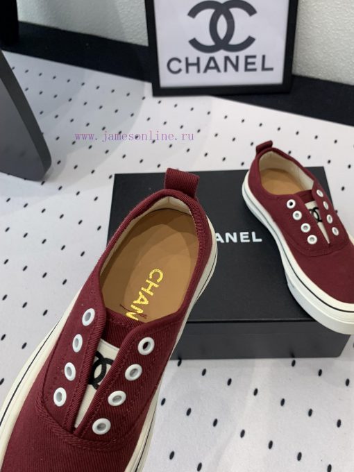 Chanel's new canvas shoes are very fashionable, youthful, and energetic. Vintgage is a must-9mrmdg7r - Image 4