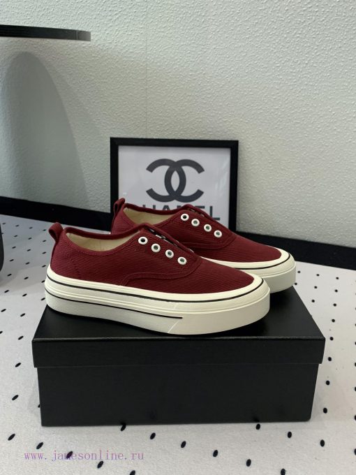 Chanel's new canvas shoes are very fashionable, youthful, and energetic. Vintgage is a must-9mrmdg7r - Image 6