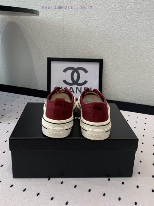 Chanel's new canvas shoes are very fashionable, youthful, and energetic. Vintgage is a must-9mrmdg7r - Image 7