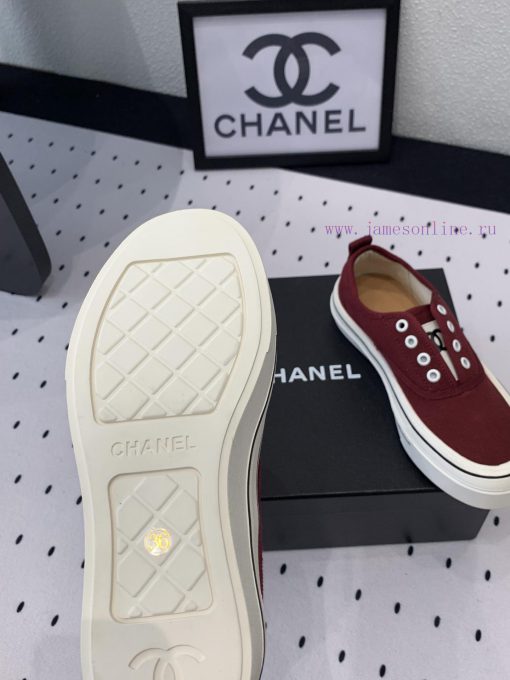 Chanel's new canvas shoes are very fashionable, youthful, and energetic. Vintgage is a must-9mrmdg7r - Image 10