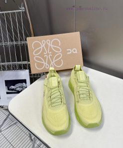 Loewe x On Cloudtilt, a lightweight couple's sports and leisure shoe co branded by Loewe andry6ts6al