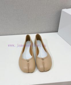 Upgraded version, MaisonMargiela Martin Margiela, a classic split toe single shoe Half a tra3nu09hxv