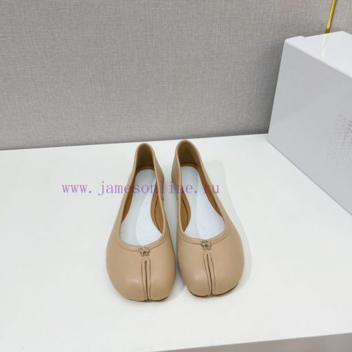 Upgraded version, MaisonMargiela Martin Margiela, a classic split toe single shoe Half a tra3nu09hxv