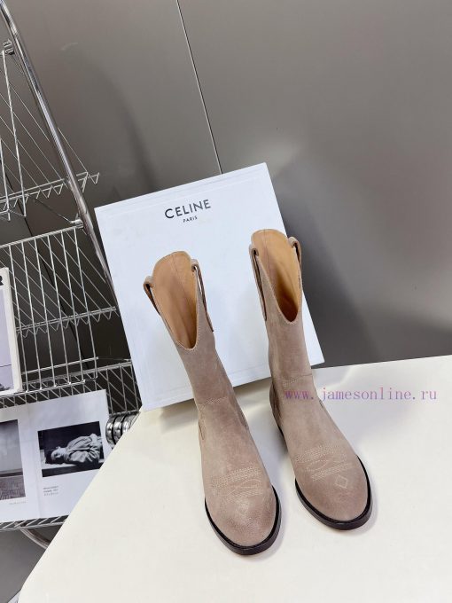 CELINE's latest fashion boots for the runway show are a fashion blogger's favorite item for 35bjf89u - Image 2