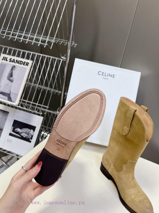 CELINE's latest fashion boots for the runway show are a fashion blogger's favorite item for xqonbs5y - Image 10