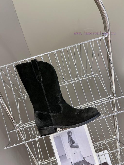 CELINE's latest fashion boots for the runway show are a fashion blogger's favorite item for xpe04y0t - Image 6