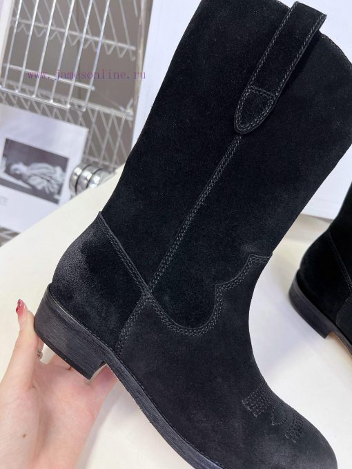 CELINE's latest fashion boots for the runway show are a fashion blogger's favorite item for xpe04y0t - Image 9
