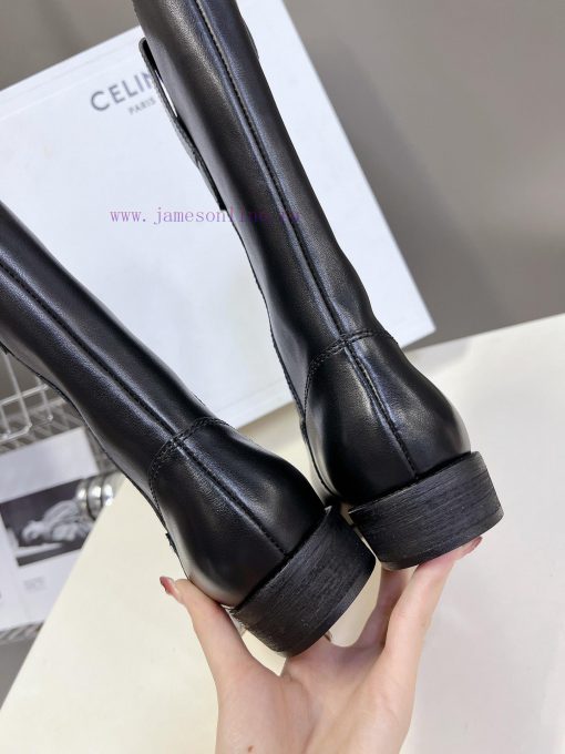 CELINE's latest fashion boots for the runway show are a fashion blogger's favorite item for wkiiosy2 - Image 10