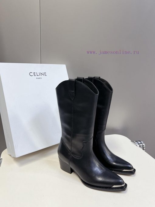 CELINE's latest fashion boots for the runway show are a fashion blogger's favorite item for obs7x39e - Image 3