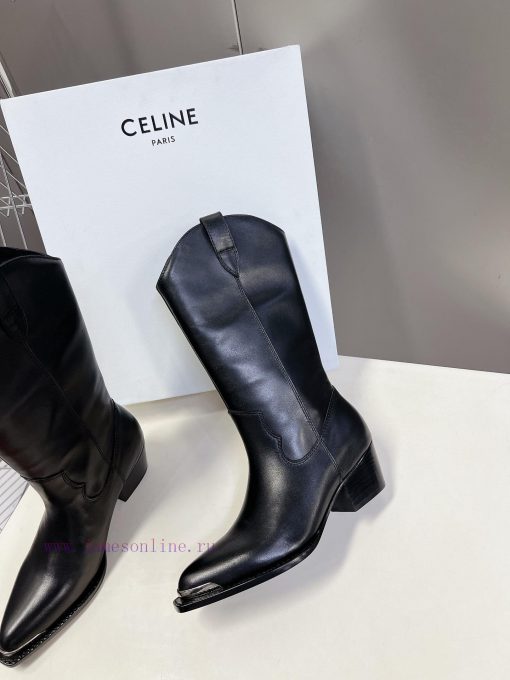 CELINE's latest fashion boots for the runway show are a fashion blogger's favorite item for obs7x39e - Image 4