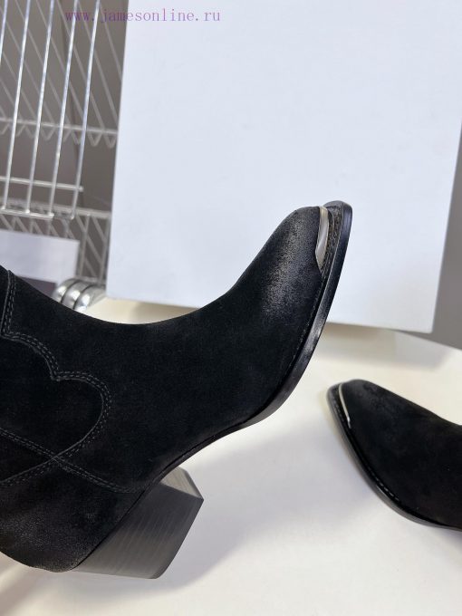 CELINE's latest fashion boots for the runway show are a fashion blogger's favorite item for hh6oz8ac - Image 8
