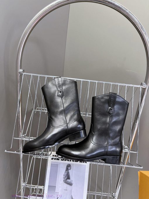 Louis Vuitton LV Donkey Home Autumn/Winter Fashion Show New Western Cowboy Boots This boot ils3hcs1x - Image 7