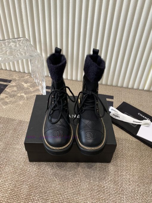 Chanel 2024 autumn and winter hot selling item on Xiaohongshu, trendy and essential. Chanel u8gaivvs