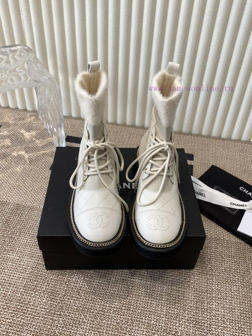 Chanel 2024 autumn and winter hot selling item on Xiaohongshu, trendy and essential. Chanel f3htvauc