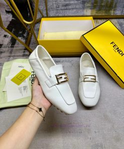 Latest FENDI loafers, made of soft sheepskin fabric, with gold fasteners and sheepskin insol6sf2tj6l