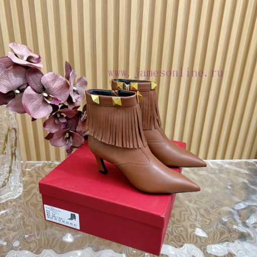 2024 Early Spring Fashion Show Update Valentino Cat and Pointed Boots Collection————————————69dz9282
