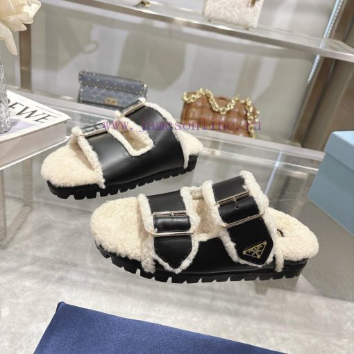 Prada slippers feature a soft lining and an iconic triangular logo, showcasing a unique bina3intsu6f - Image 9