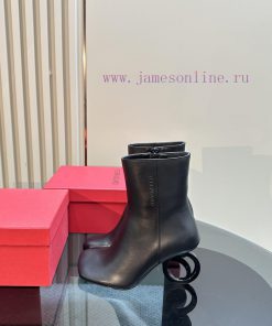 FERRAGAMO square toe fashion bootsUnique sculptural heel with same tone finish, adorned with4k6olgft