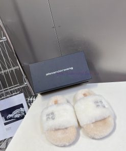 Alexander Wang's wool slippers are so beautiful~It's hard not to love themBLING BLING autumnl4m2yzti