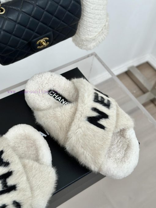 Chanel | Chanel 24K Early Autumn New Product Letter Cross Hair DragChanel's shoes never disa4m1mgzmu - Image 6
