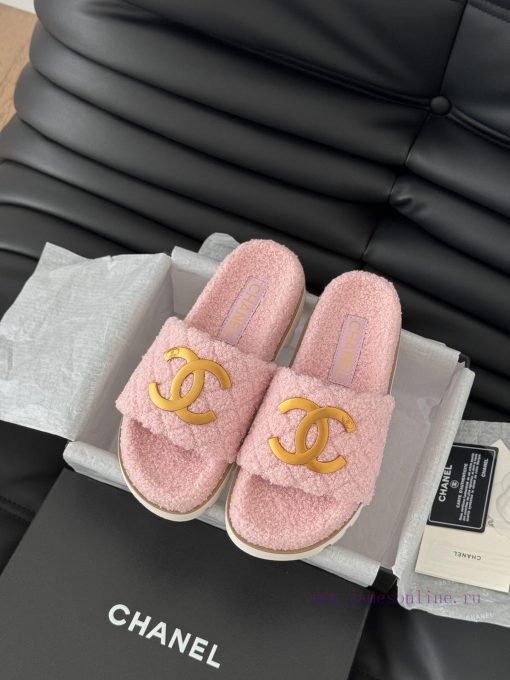 Chanel 24B new fur slippersThis fur mop is really cuteSoft and fluffy fur, comfortable and wxtw3mley - Image 2