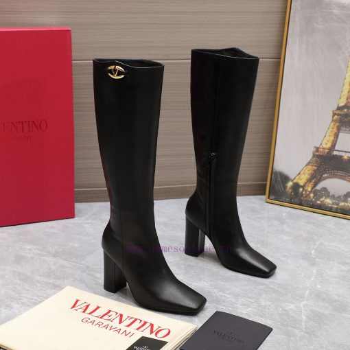 Purchasing grade24ss Autumn/Winter New Valentino Square Head V-Button Knight BootsValentino'169sfulv - Image 9