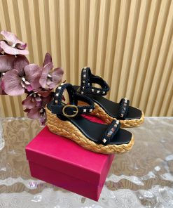 Valentino Paris fashion show launches Valentino thick bottom water table linen wedge heel sa9f8okx4w