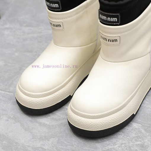 The modelFashionable and trendy thick soled snow boots24SS autumn and winter thick soled furevcpuulo - Image 3