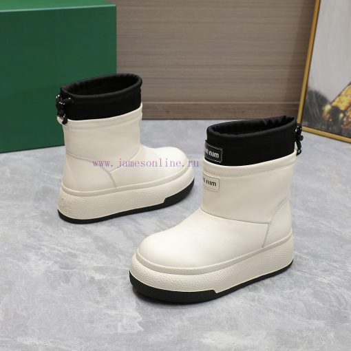 The modelFashionable and trendy thick soled snow boots24SS autumn and winter thick soled furevcpuulo - Image 6