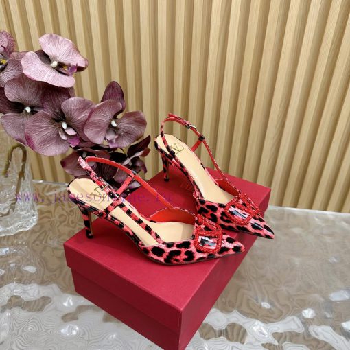 Valentino's newly developed diamond buckle patent leather high-heeled sandals series————————6uihznwn - Image 4