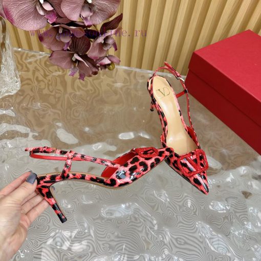 Valentino's newly developed diamond buckle patent leather high-heeled sandals series————————6uihznwn - Image 9