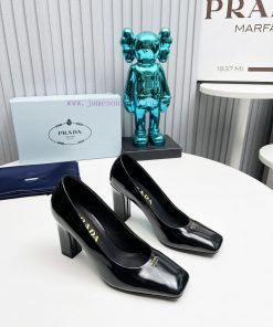 In 2025, SSS launches Prada's latest collection of long and short boots, sandals, slim heelsgz44a08d